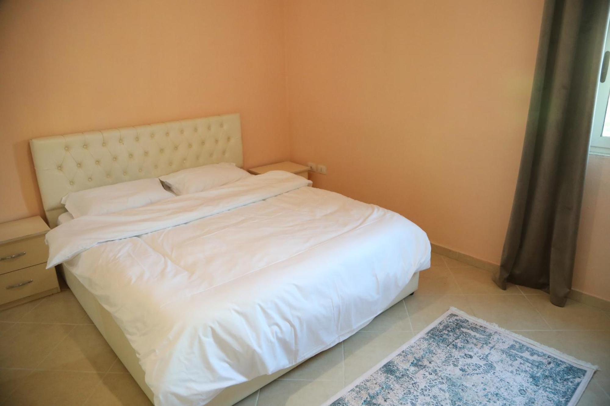 Apartment The Bllok Spot Tirana
